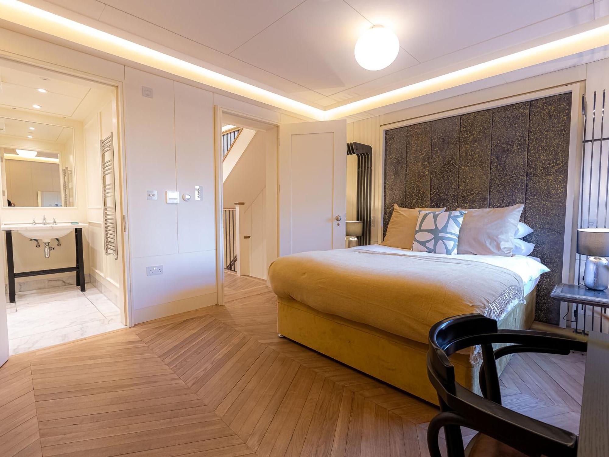Modern Deluxe Five Bedroom House Near Chalk Farm Station By Belvilla London Exterior photo