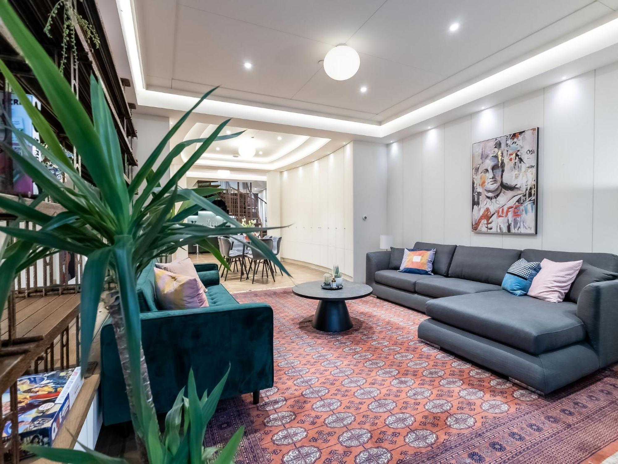 Modern Deluxe Five Bedroom House Near Chalk Farm Station By Belvilla London Exterior photo